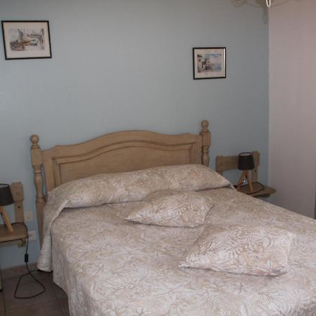 Monlezun Villa Екстериор снимка