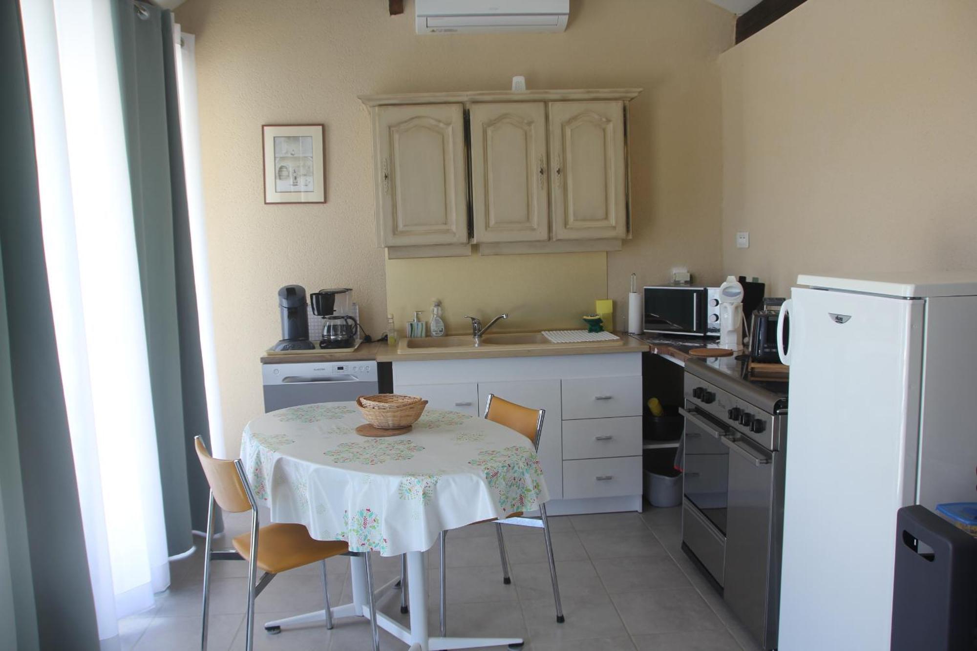 Monlezun Villa Екстериор снимка